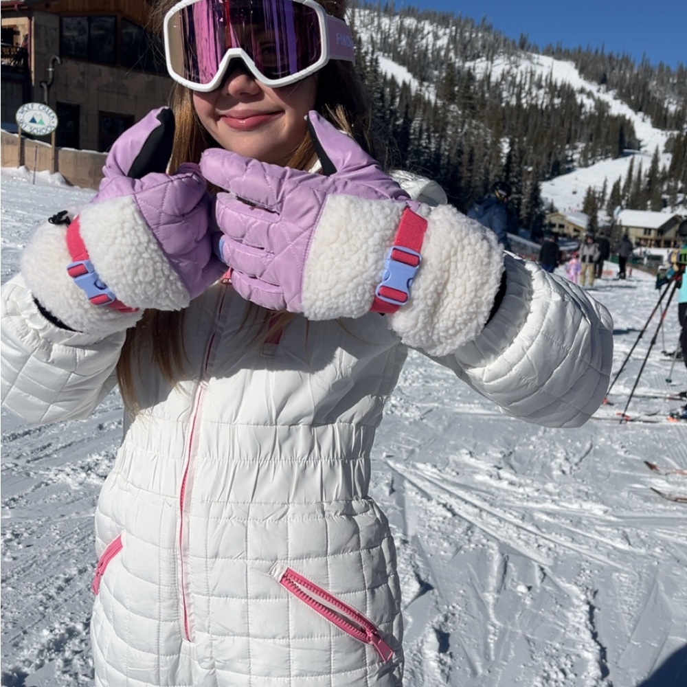 Kids White and Pink Hooded Ski Suit,goggles,socks,boots,beanie and ski socks!